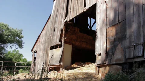 Entrance of old Barn 動画素材 38898802