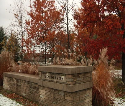 Entrance in the park 스톡 동영상 55299901