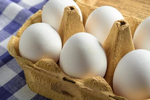 Envase de carton con huevos Stock Photos