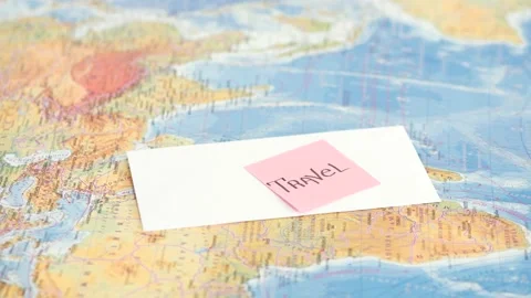 Envelope with money on map 库存影片 184476241