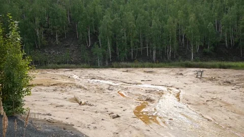 Environmental pollution because of the working plant. Stock-Footage 139980649