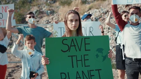 Environmental pollution problem. Group of inspired activists shouting at protest Video stock 113925379