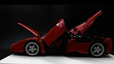 ENZO FERRARI pan right side open Stock Footage 115322631