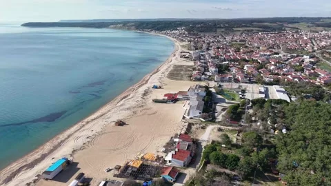 Epic 4K Cinematic Drone View of a Breathtaking Natural Landscape at Golden Hour Vidéo 331946883
