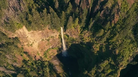 Epic Aerial Drone Multnomah Falls Oregon Washington Columbia Gorge Rainbow 库存影片 280702796