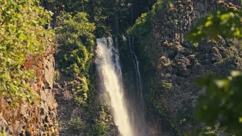Epic Aerial Drone Multnomah Falls Oregon Washington Columbia Gorge Rainbow 库存影片 280702854