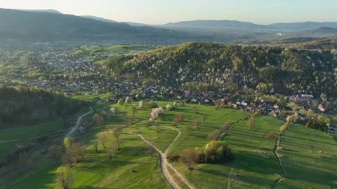 Epic aerial panoramic view from Prusow mountain showing Wegierska Gorka val.. Stock Footage 335475170