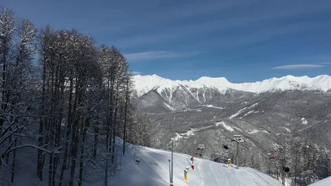 Epic aerial wide shot panoramic view of snowcapped cold rocky mountains Vidéo 101092095