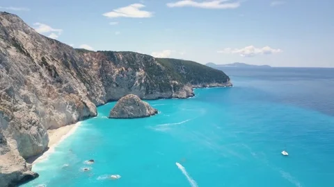 Epic blue ocean in Greece Stock-Footage 82869778