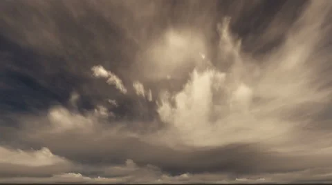 Epic Cinematic Sky with Dark Storm Clouds Timelapse Vidéo 64516190