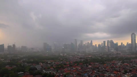 Epic Cumulonimbus Clouds Hyperlapse before a Heavy Rain in Jakarta Video stock 168955560
