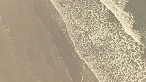 Epic Drone Aerial shot of Beach overhead waves South Carolina Stockbeeldmateriaal 280507985