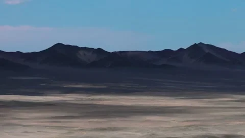 Epic Drone Establishing Shot Barren Colorful Badlands Valley 库存影片 336942072