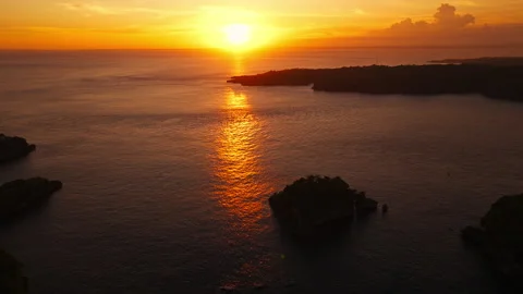 Epic Drone Shot of Crystal Bay and Turquoise Ocean at Sunset 스톡 동영상 317196191