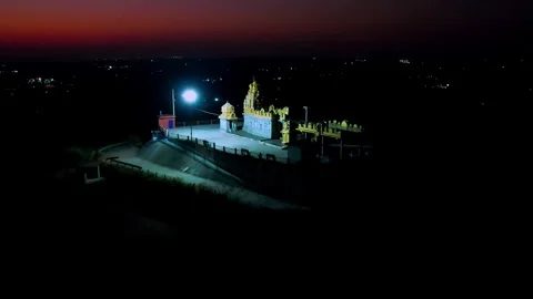 An epic drone video of old hindu temple located on top of hill with mesmeri.. Stock Footage 346701733