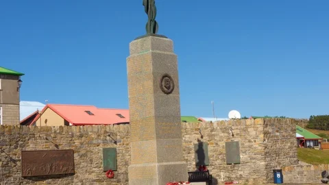 Epic hyperlapse of the 1982 Liberation Memorial in Stanley, Falklands Видео 86649038