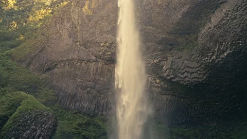 Epic Latourell Falls Waterfall Oregon Washington Columbia River Gorge 库存影片 280702566