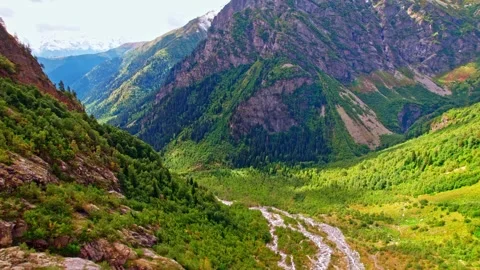 Epic Mountain Peaks and Cliffs in Svaneti Region, Georgia 스톡 동영상 334119033