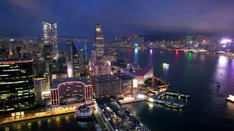 Epic night of the Star Ferry Pier in Tsim Sha Tsui, Hong Kong Stock-Footage 197239265