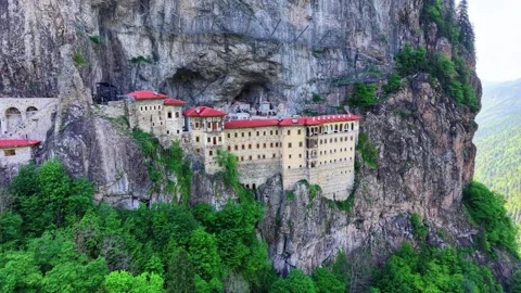 Epic Pullback Revealing Historic Cliffside Monastery Vídeos de archivo 340429249