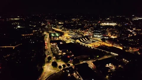 Epic Reading center downtown, reading railway station, berkshire, uk. Aeria.. Stock-Footage 284377008