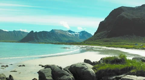Epic shot of beach with mountain Stock Footage 52752062