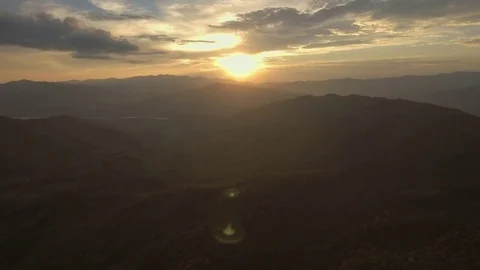 Epic sunset in beautiful valley Vidéo 75841417