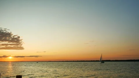 Epic sunset Golden Way on side way of lake Balaton / HU water &amp; ship 스톡 동영상 116101130