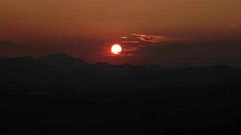 Epic time lapse of Sunset behind a mountain range. Stock Footage 304435799