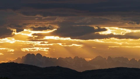 Epic Time Lapse Of Sunset, Midnight Sun Over Snowcapped Mountains  스톡 동영상 93884861