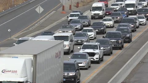 Epic Toronto highway traffic jam with cars and trucks on the busy 401 動画素材 151061508