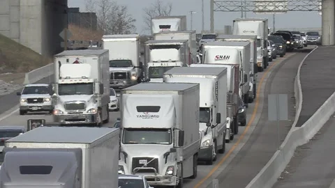 Epic Toronto highway traffic jam with cars and trucks on the busy 401 库存影片 151061771