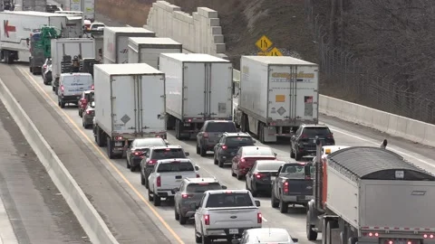Epic Toronto highway traffic jam with cars and trucks on the busy 401 動画素材 151062503