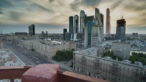 Epic view of Kutuzovsky Prospekt and Moscow City Video stock 166549304