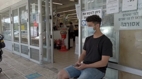 Epidemic grocery store Stock Footage 128599208