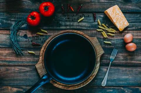 Epmty Pan On Table Stock Photos