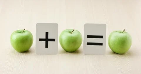 Equation error, school card and apple with math problems Foto stock
