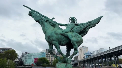 Equestrian statue at Bir-Hakeim Bridge in Paris, France Stock Footage 303651074