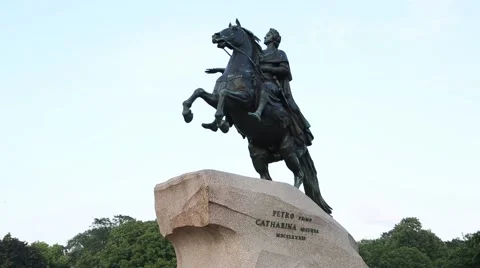 Equestrian statue of Peter the Great in Saint-Petersburg Stock Footage 67339969