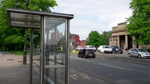 Equestrian statue of Viscount Combermere in Chester UK, low drone shot Vidéo 278215334