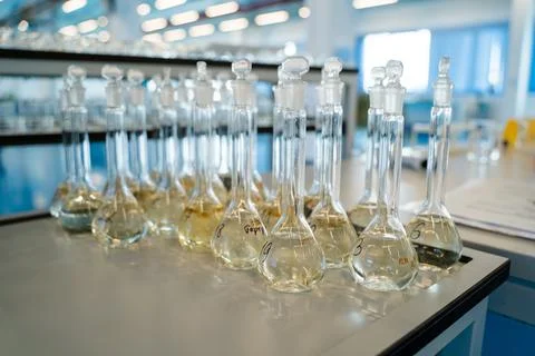 Equipment for the analysis of flasks with chemical elements, blue laboratory Stock Photos