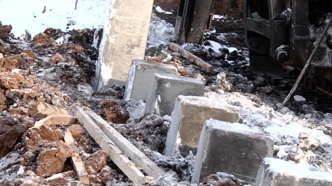 Equipment for installing piles in ground Stock-Footage 160358312