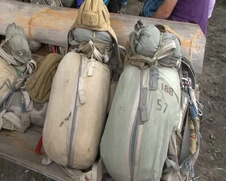 Equipment for a parachute jump Stockbeeldmateriaal 10728092