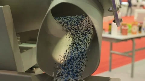 Equipment for sorting and mixing bulk materials Video stock 143356084