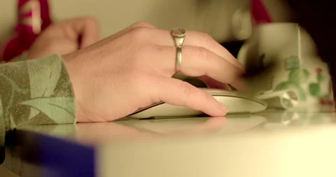 Equipment use mouse software applications operating systems contextual menus Stock Footage 243229876