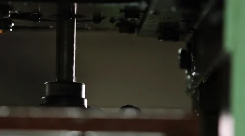 Equipment used to make thread. Vídeos de archivo 56379030