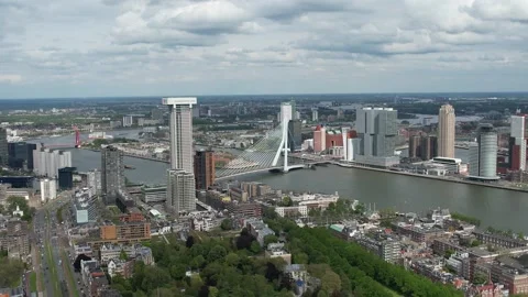 Erasmusbrug. Erasmus bridge. 库存影片 155170881