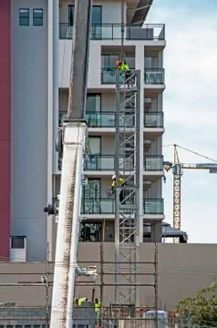 Erecting a Tower Crane. Foto stock