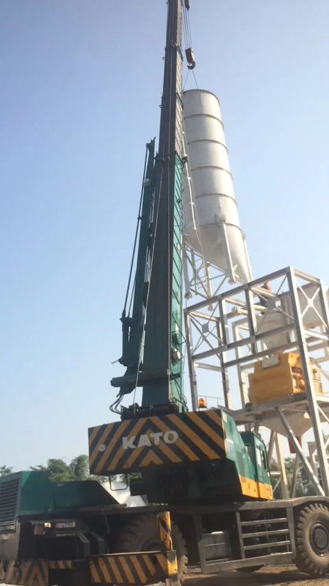 Erection SILO Batching Plant 動画素材 232684815