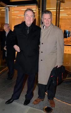 Eric Idle And Michael Palin Of Monty Python Leave The High Court They Are Being  스톡 사진